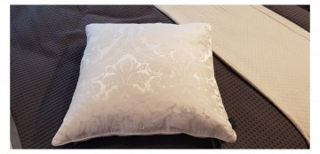 Sierkussen Moltex Mable 60x60 wit